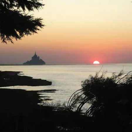 Cabane De Douanier En Baie Du Mont Saint Michel Hebergement Insolite Courtils Exterior photo
