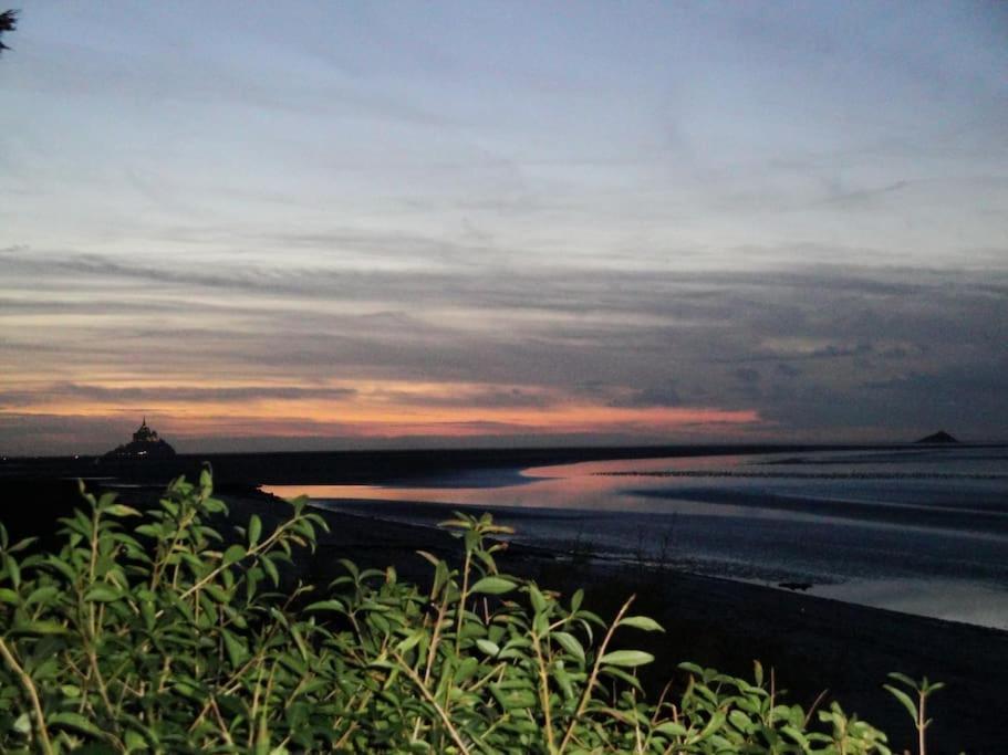 De Douanier En Baie Du Mont Saint Michel Insolite